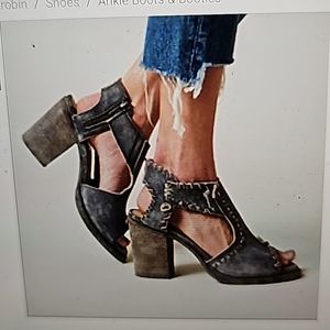 Farylrobin Black Ankle Booties